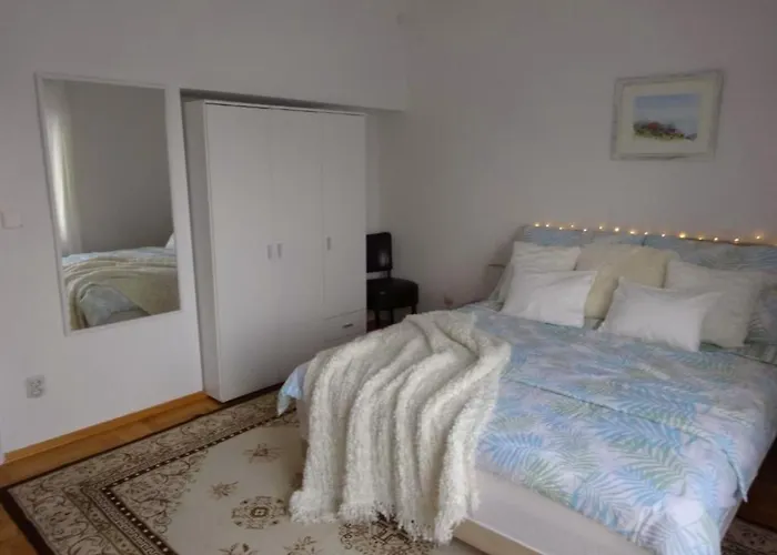 László Apartman